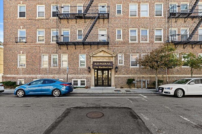 Foto del edificio - 2 S Hartford Ave