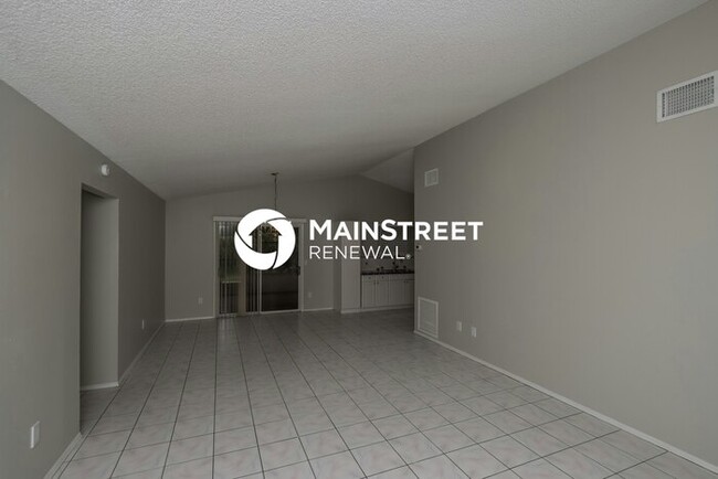 Building Photo - 473 Birch Ave SW