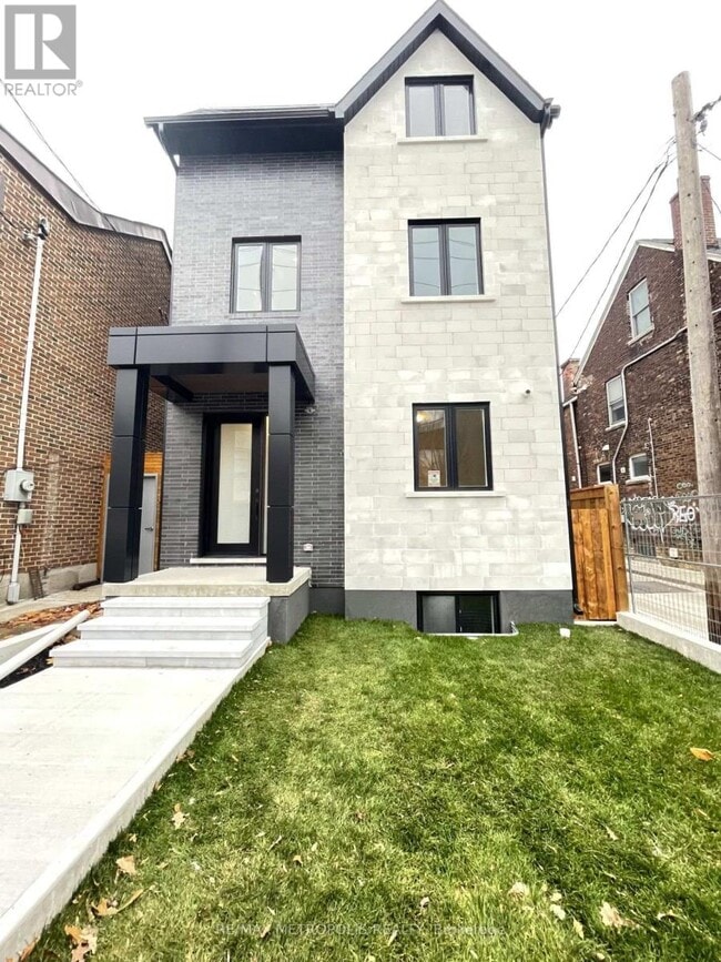Building Photo - 165 Manning Ave