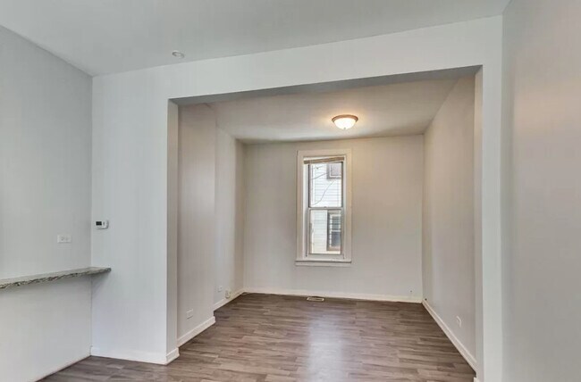 Foto del edificio - 1414 N Noble St