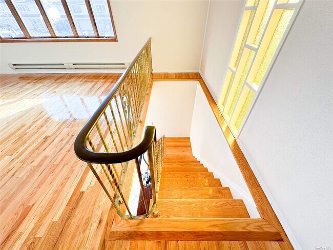 Foto del edificio - 155-09 Locke Ave