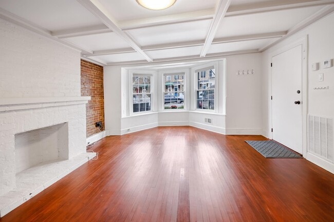 Building Photo - 42 Sherman Pl