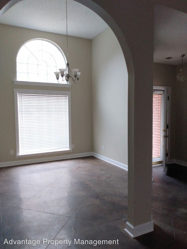 Building Photo - 3 br, 2 bath House - 2747 Surrey Park Dr.