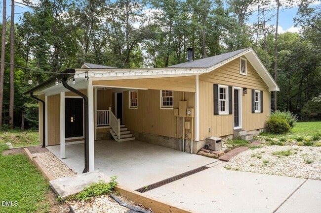 Building Photo - 1068 Mc Wilder Rd