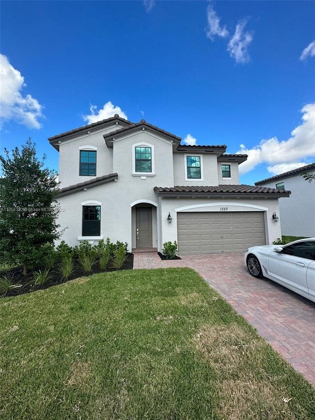 Building Photo - 1323 Whitcombe Dr