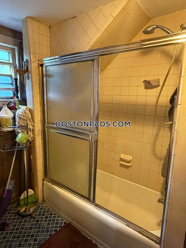 Foto del edificio - 174 Pleasant St