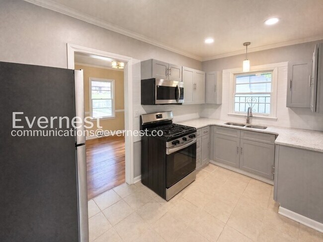 Foto del edificio - 3-Bed/1-Bath/Voucher Accepted/Available Now!