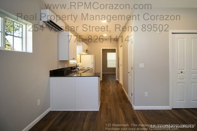 Foto del edificio - 823 Quincy St