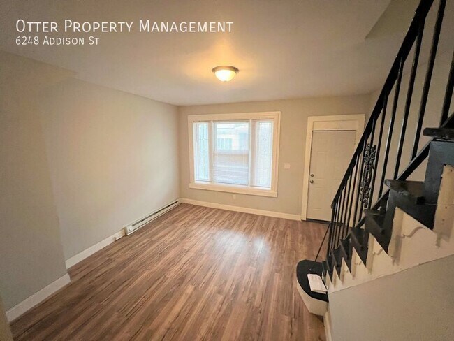 Foto del edificio - 6248 Addison St