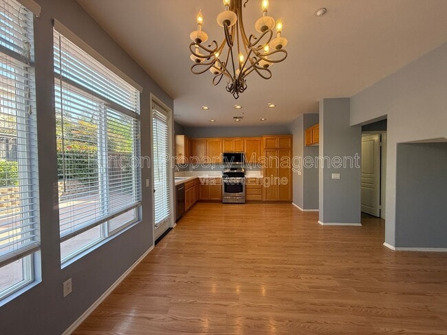 Foto del edificio - 4729 Ellington St
