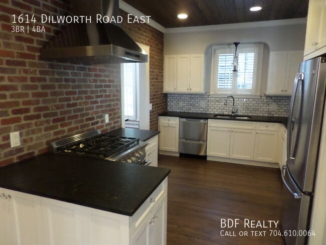 Building Photo - 1614 Dilworth Rd E