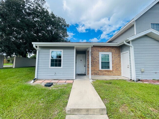 Foto del edificio - Cozy 2-Bed, 2-Bath Gem with Modern Comfort...