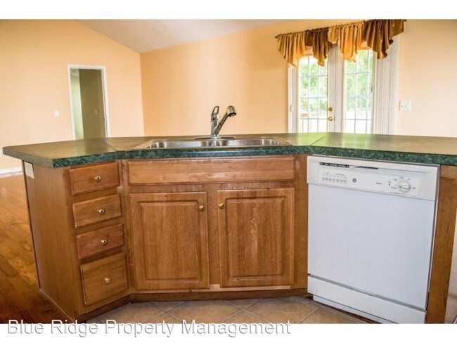 Building Photo - 1012 Sunrise Valley Dr
