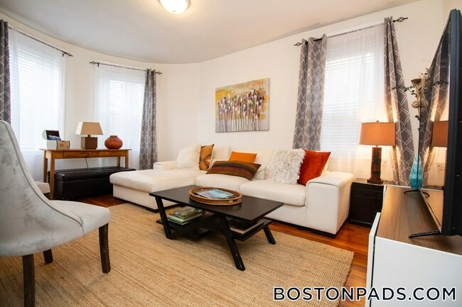 Foto del edificio - 636 Washington St
