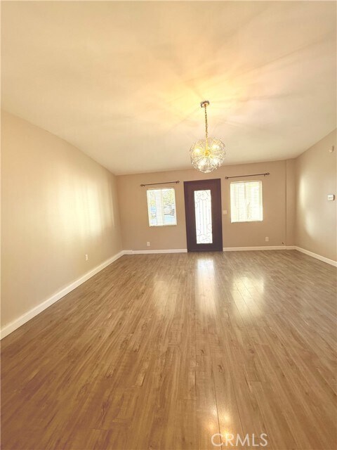 Foto del edificio - 13240 Archwood St