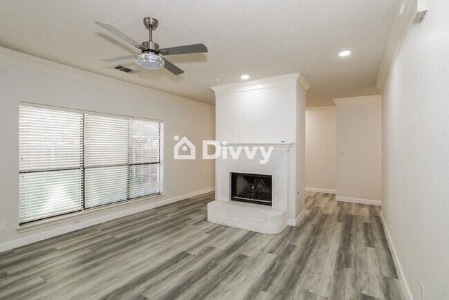 Foto del edificio - 1718 Creekway Dr, Lewisville, TX 75067, USA
