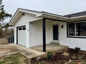 Building Photo - 67 Strecker Rd