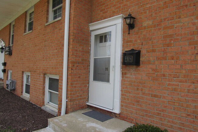 Building Photo - 3 Alpine Dr