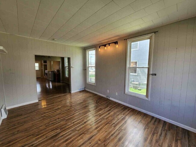 Foto del edificio - 2 Bed Duplex in Oshkosh, WI - Perfect for cozy living!