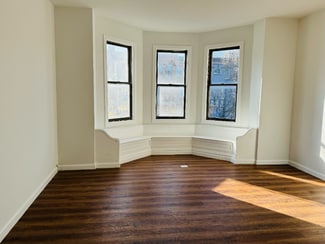 Building Photo - 304 E 25th St