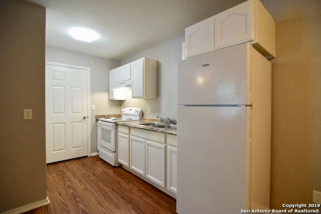 Building Photo - 11106 Belair Dr