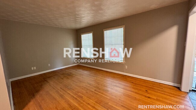 Foto del edificio - 4933 Teal Ave