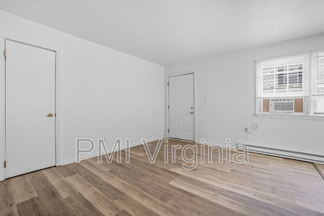 Foto del edificio - 417 E Little Creek Rd