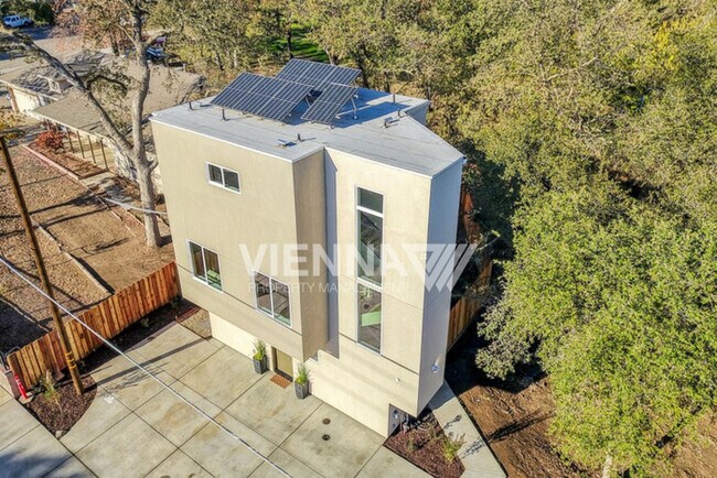 Foto del edificio - 7437 Antelope Rd