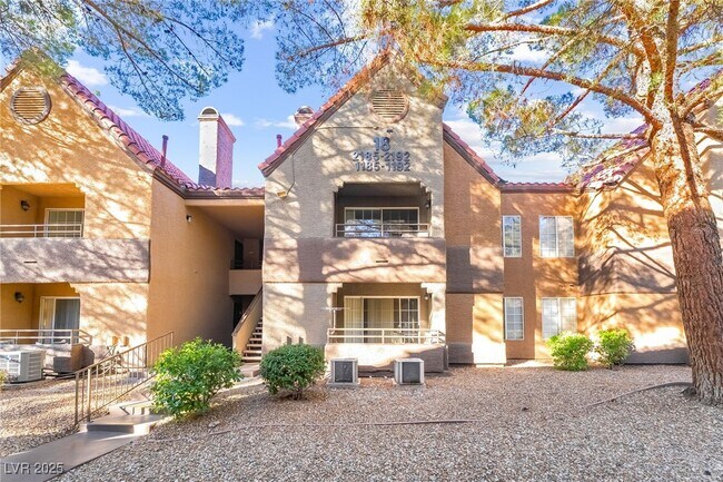 Foto del edificio - 2200 S Fort Apache Rd