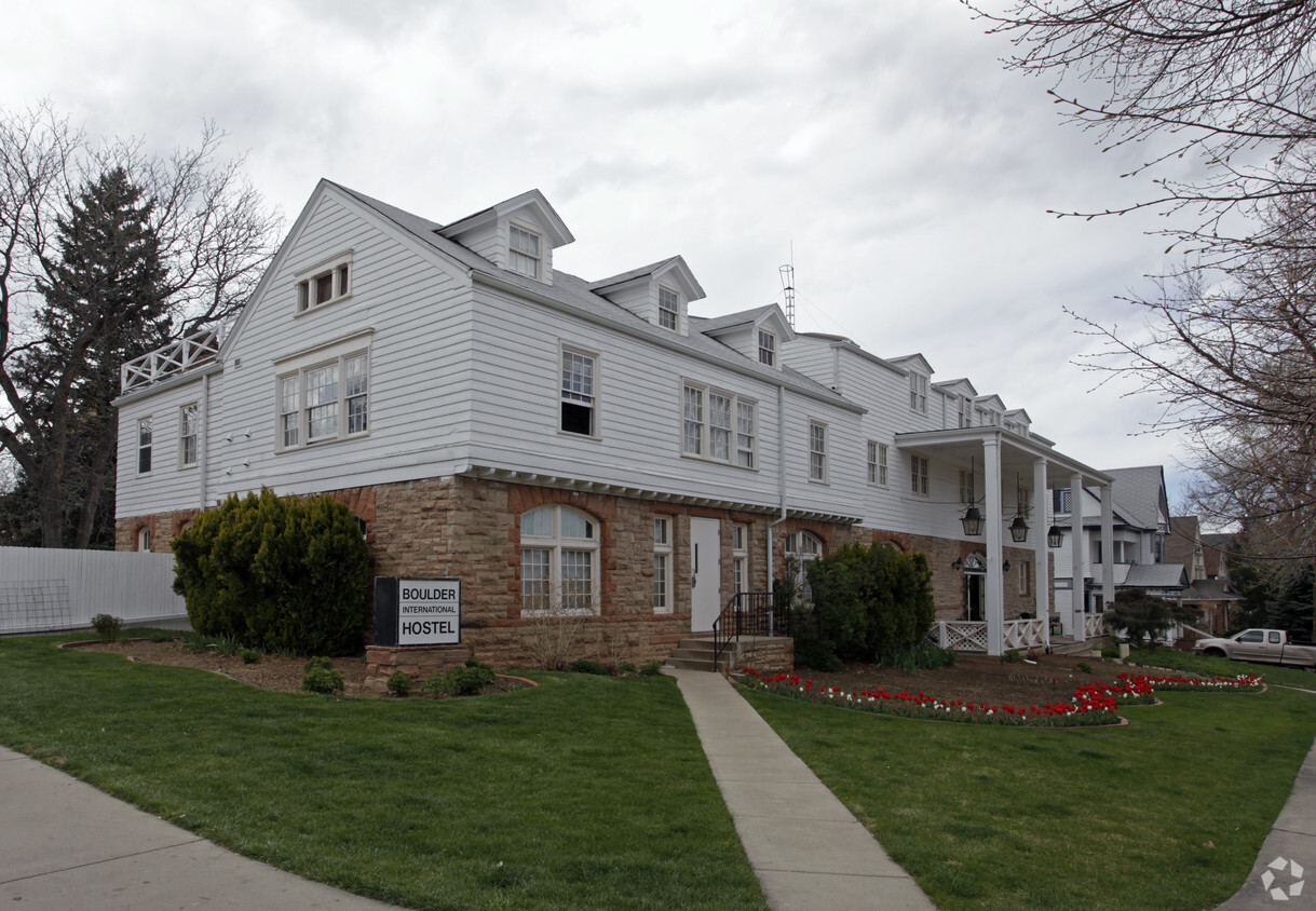 Primary Photo - Boulder International Hostel