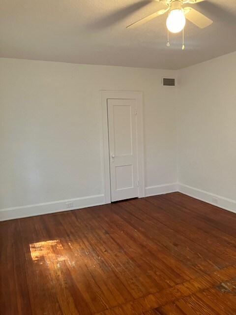 Building Photo - 1134 38th Ave N