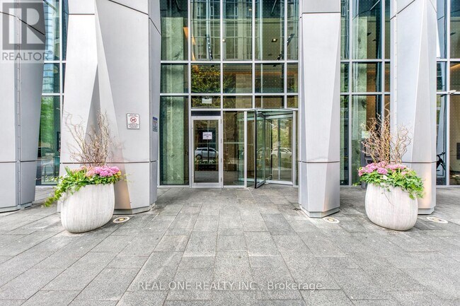 Building Photo - 1-3201 Yorkville Ave