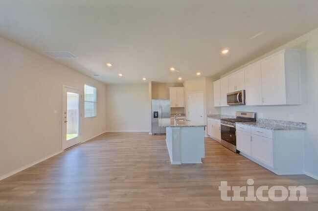 Building Photo - 5117 Sidesaddle Dr