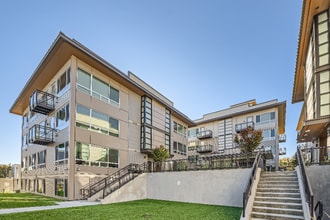 Building Photo - 2330 Yakima Ct