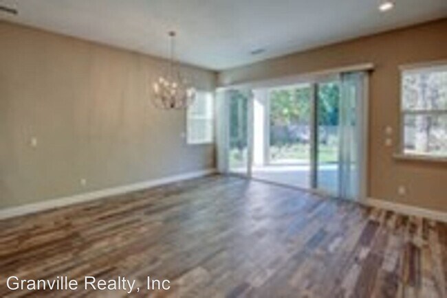 Foto del edificio - 4 br, 3 bath House - 745 E. Gettysburg Ave