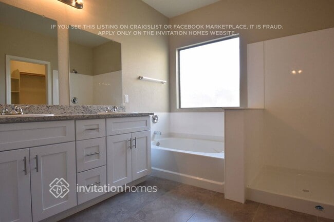 Building Photo - 1683 Matthews Dr