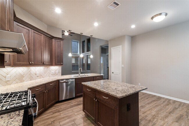 Foto del edificio - 4702 Primrose Valley Ln