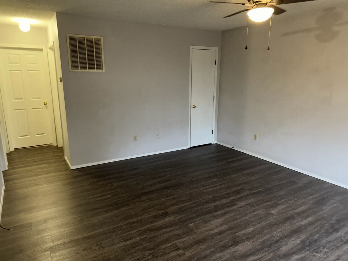 Building Photo - 222 Ashley St