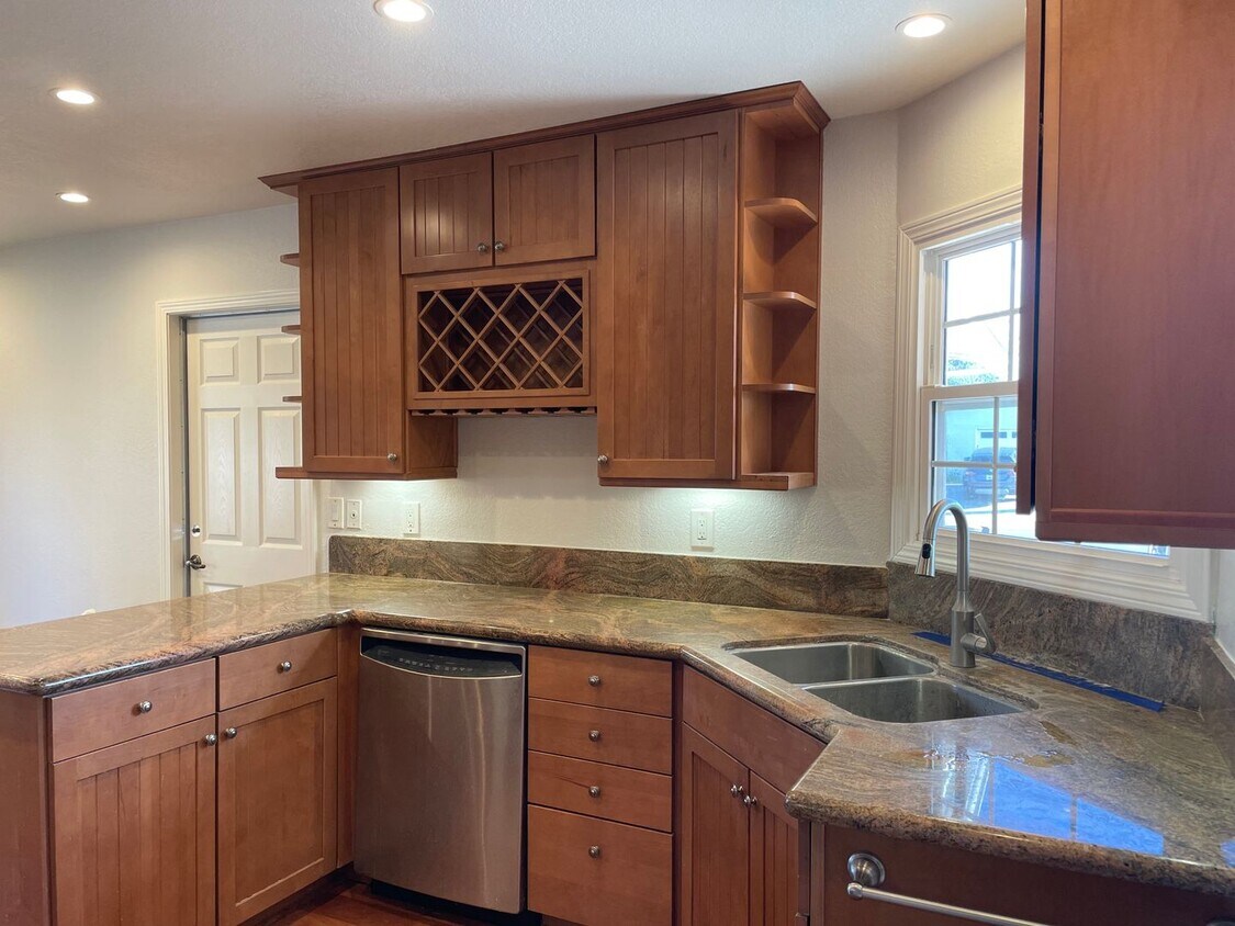 Primary Photo - Updated Orcutt Home in Great Location Avai...