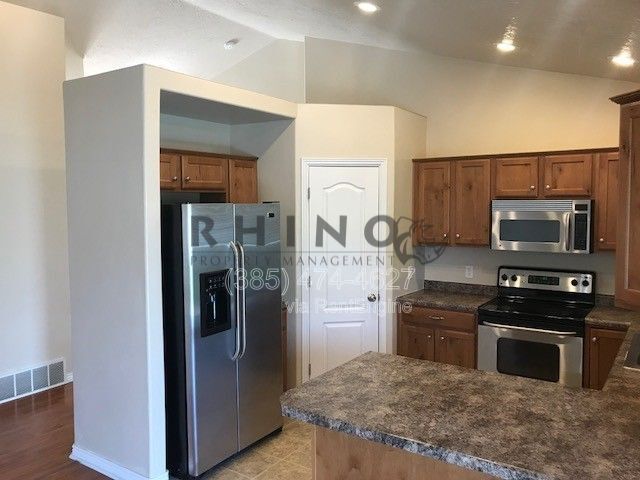 Foto del edificio - 1919 N Sego Lilly Dr