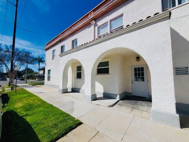 Photo - 7 E Clark St Apartment