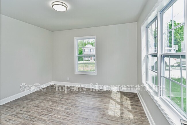 Foto del edificio - 115 Sterling St