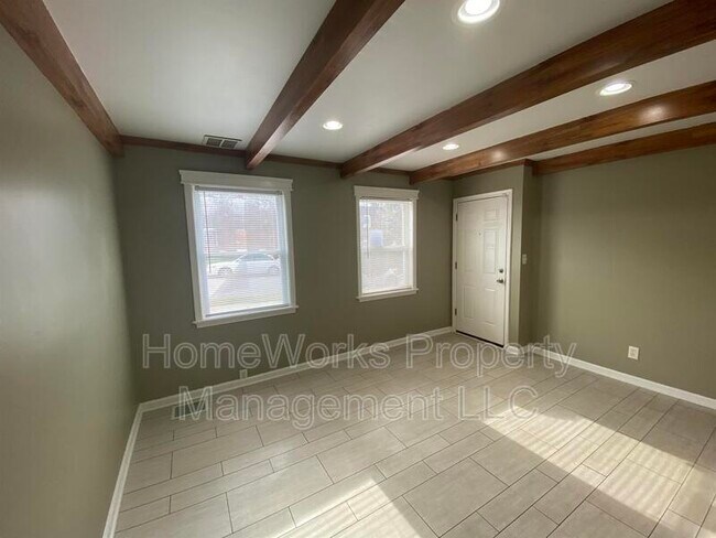 Building Photo - 510 Arsan Ave