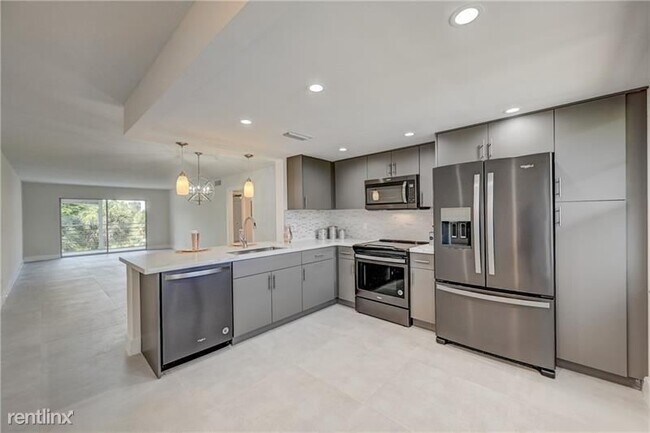 Foto del edificio - 2804 Victoria Way