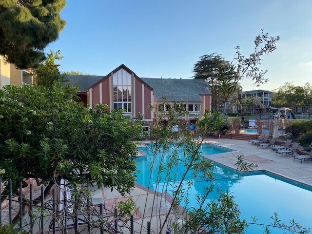 Casa club - 6515 Green Valley Cir