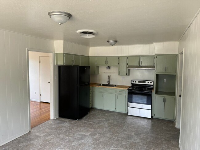 Foto del edificio - Great 3/2 House In Quiet Area