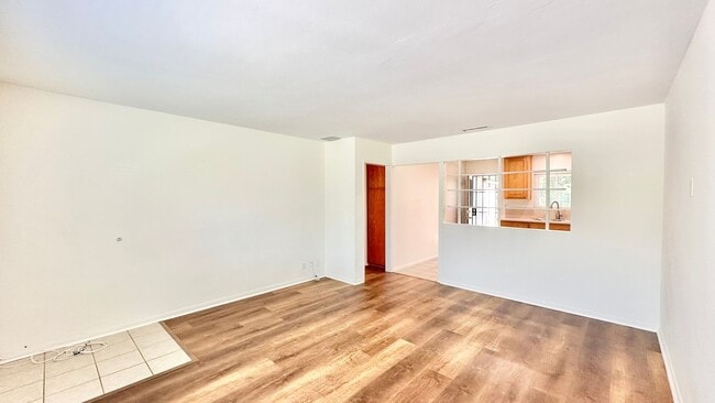 Building Photo - Light, Bright, and Recently Updated, this ...