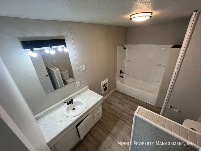 Foto del edificio - 950 S 10th St