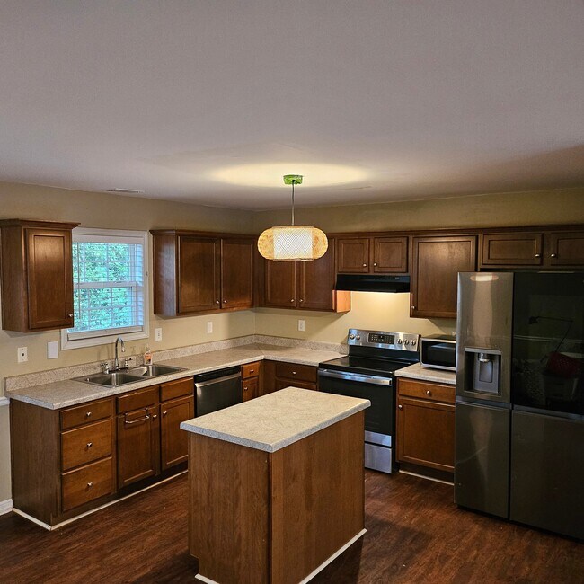 Building Photo - 187 Pine Ridge Trace