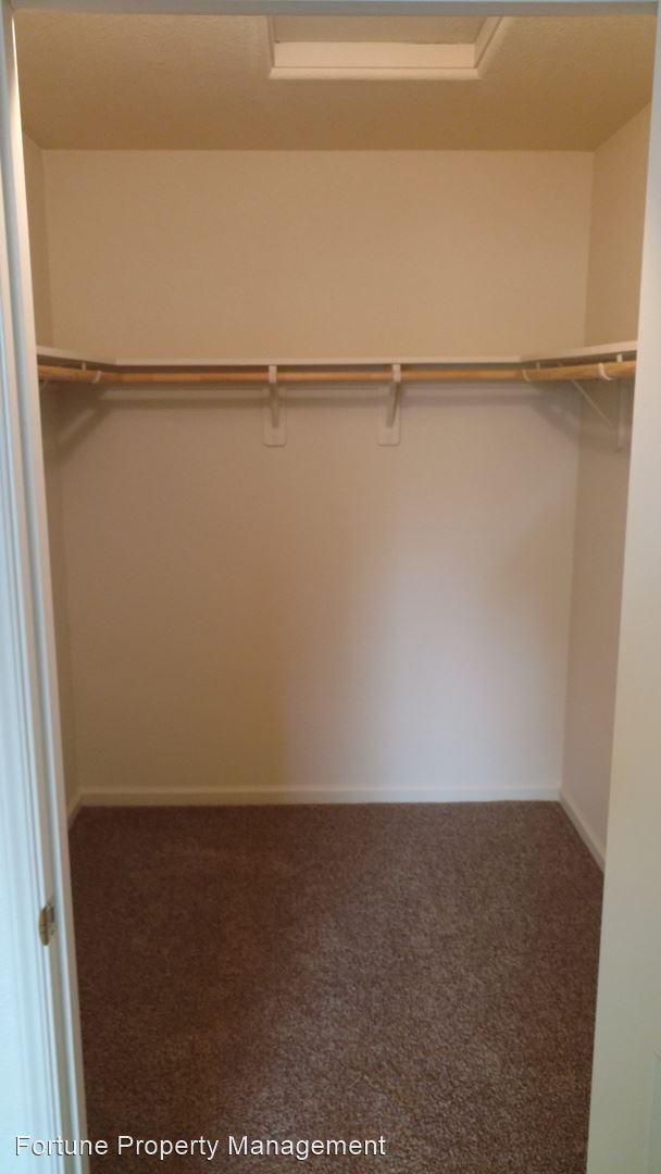 Foto del edificio - 4 br, 2 bath House - 3947 W. Delta Ave.